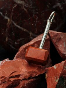 Silberanhänger Jaspis rot Thorhammer versilbert