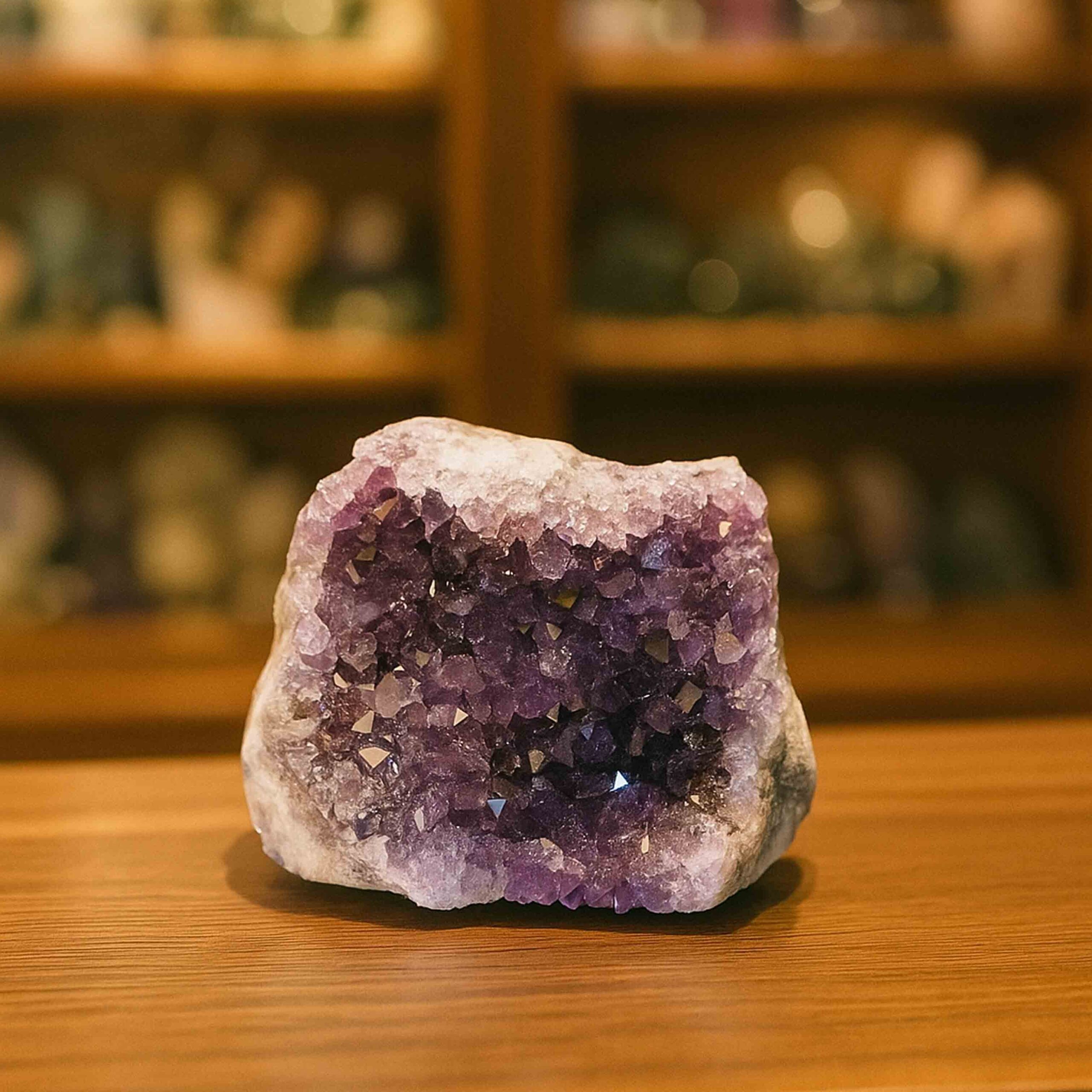 Amethystdruse aus Brasilien – violette Kristalle, natürliche Drusenform