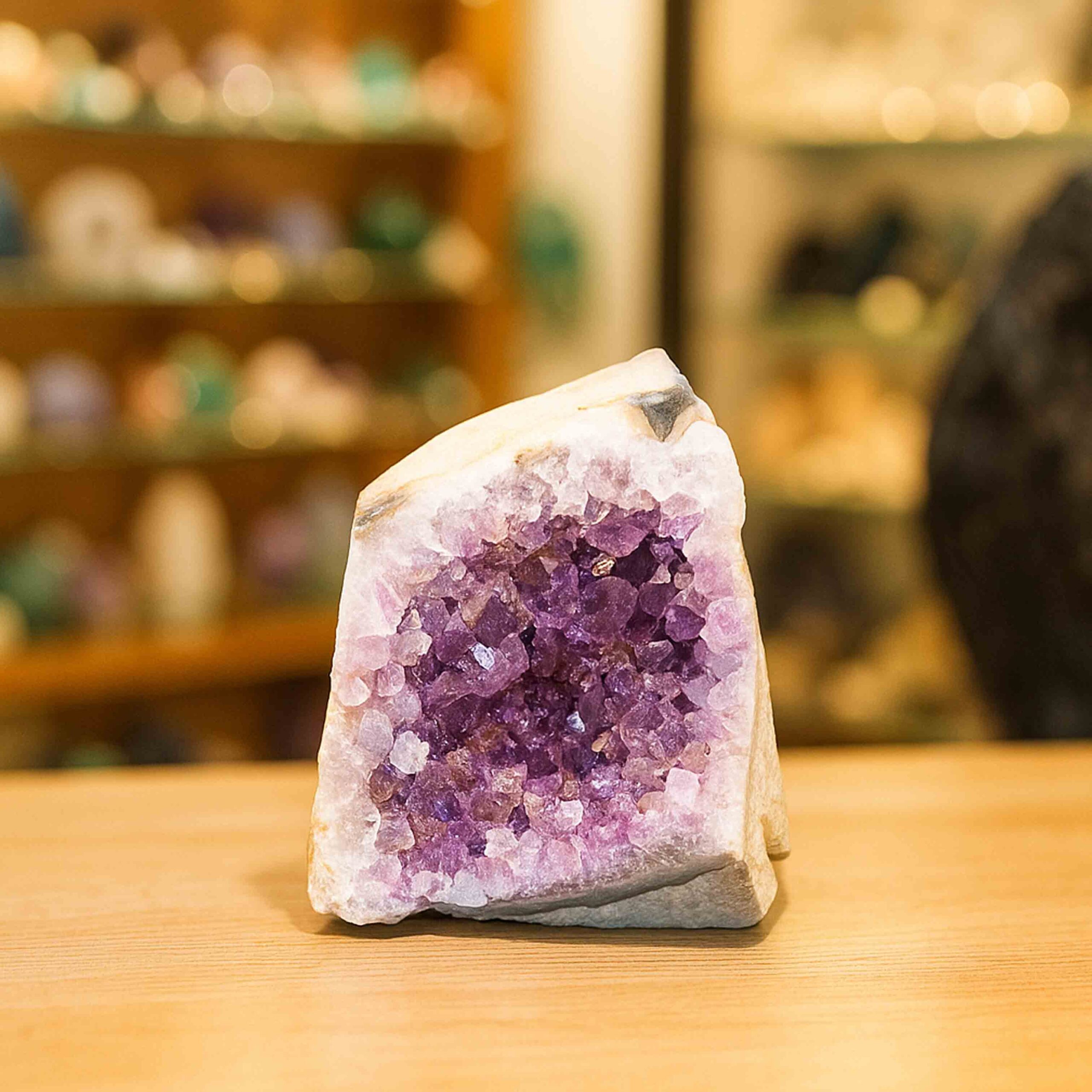 Amethystdruse aus Brasilien – violette Kristalle, natürliche Drusenform