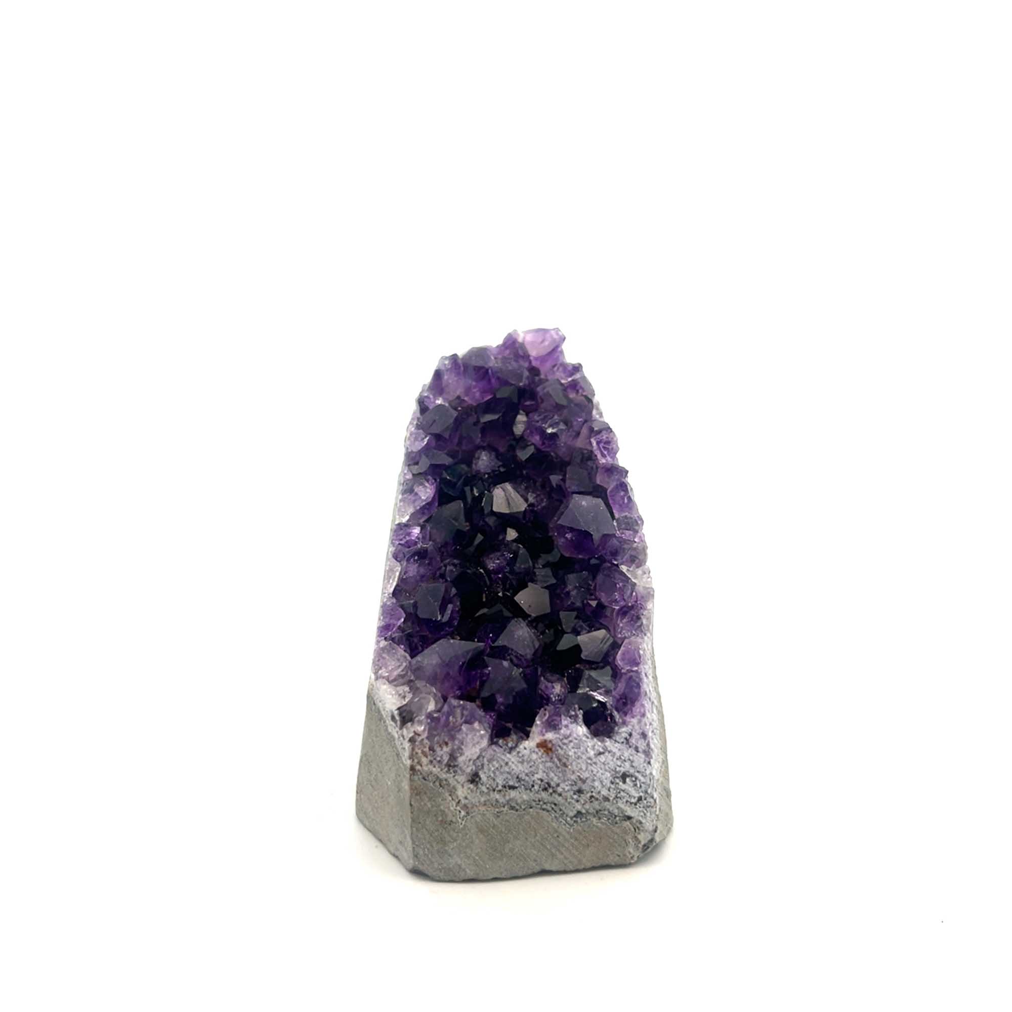 Amethystdruse Uruguay – violette Kristalldruse ca. 6 cm hoch und 0,15 kg schwer.